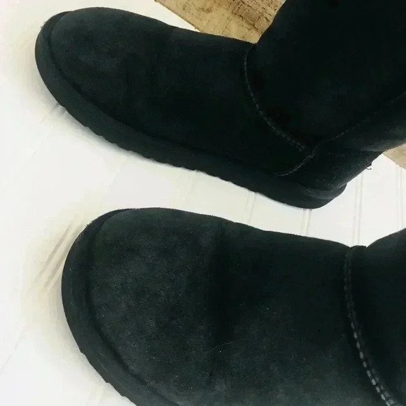 Ugg Bailey Button Boots - Picture 3 of 8